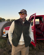 Load image into Gallery viewer, WOOL PLAID FLEECE VEST
